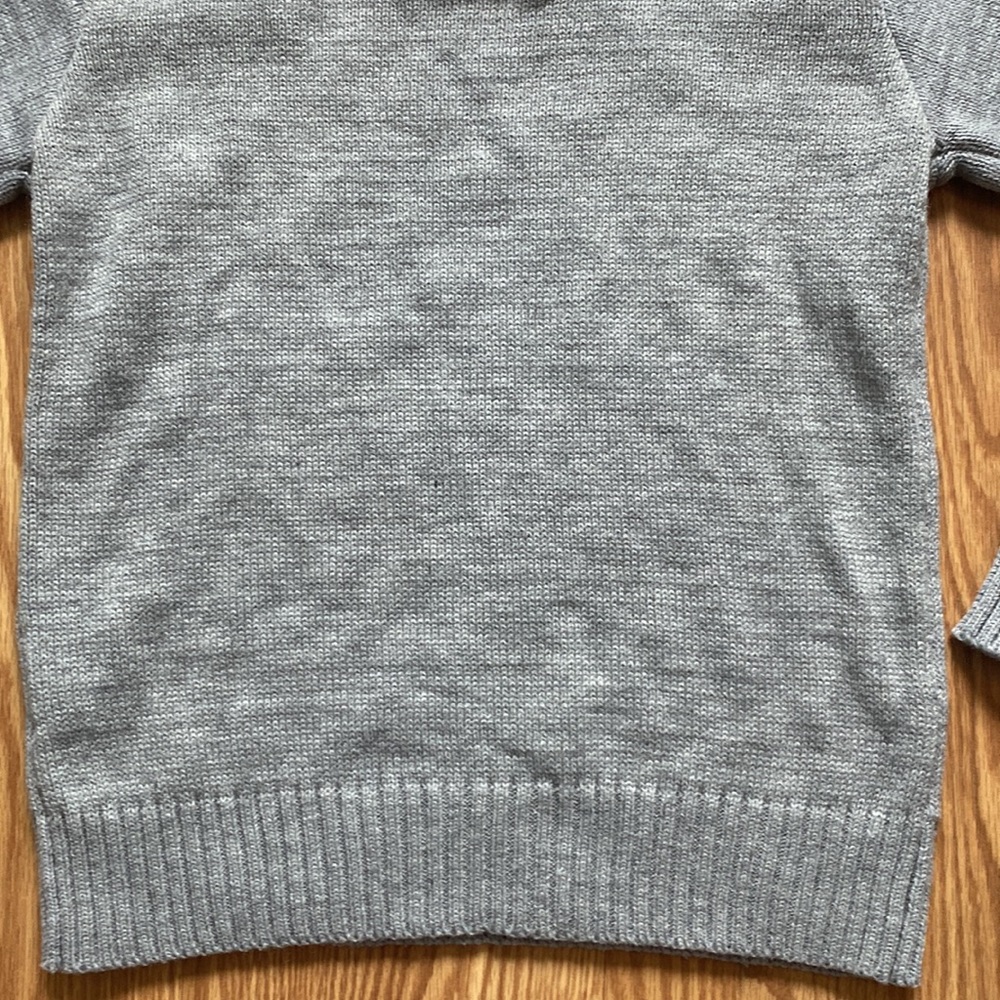 American Stitch Resting Grinch Face Christmas Sweater in Gray Size XS - Picture 11 of 12